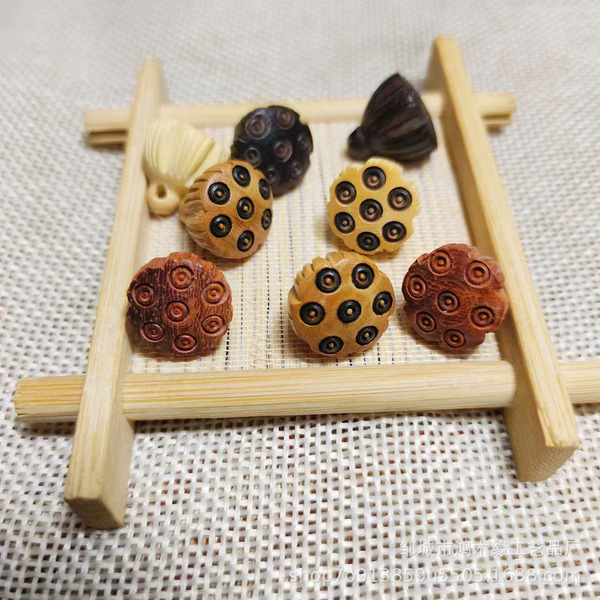 Pendant sandalwood
