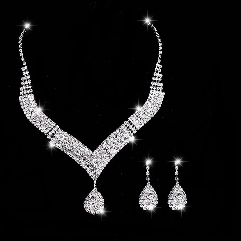 Cross-border bestselling fashion pearl necklace for women bridal jewelry earrings high-end luxury niche collarbone chain accessories