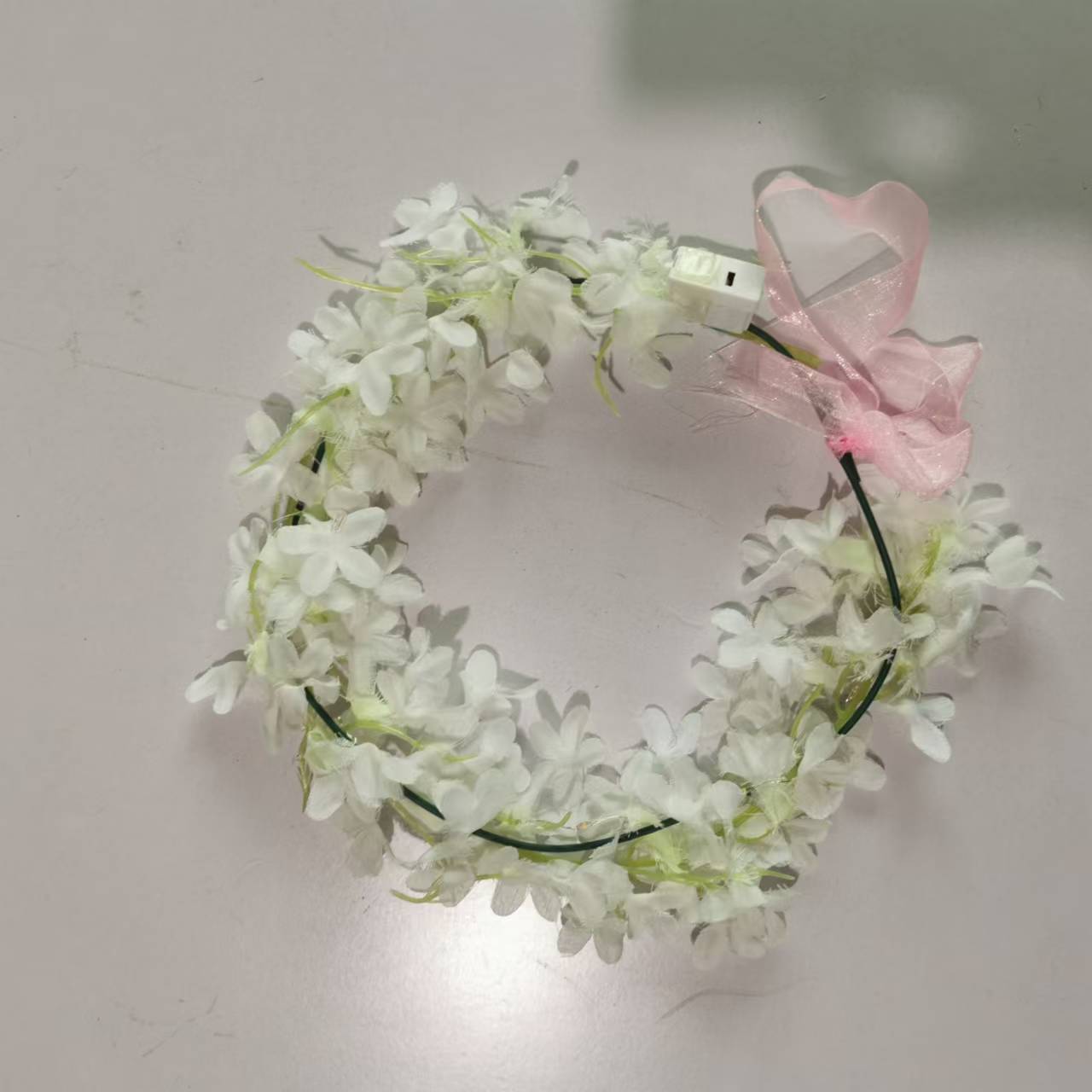 빛나는 라일락 화환(백색 등불)