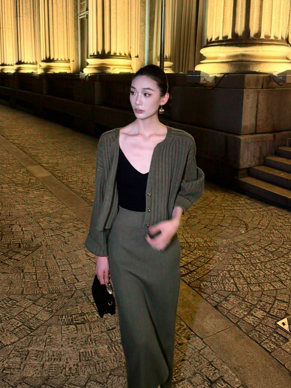 【现货】气质一整套时尚轻熟风法式针织衫半身裙韩里韩气两件套装|undefined