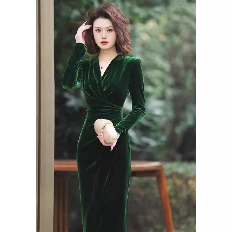 Winter Aura Powerful Light Luxury Dress High-End Exquisite High-End Important Occasion Green Velvet Slit Dress