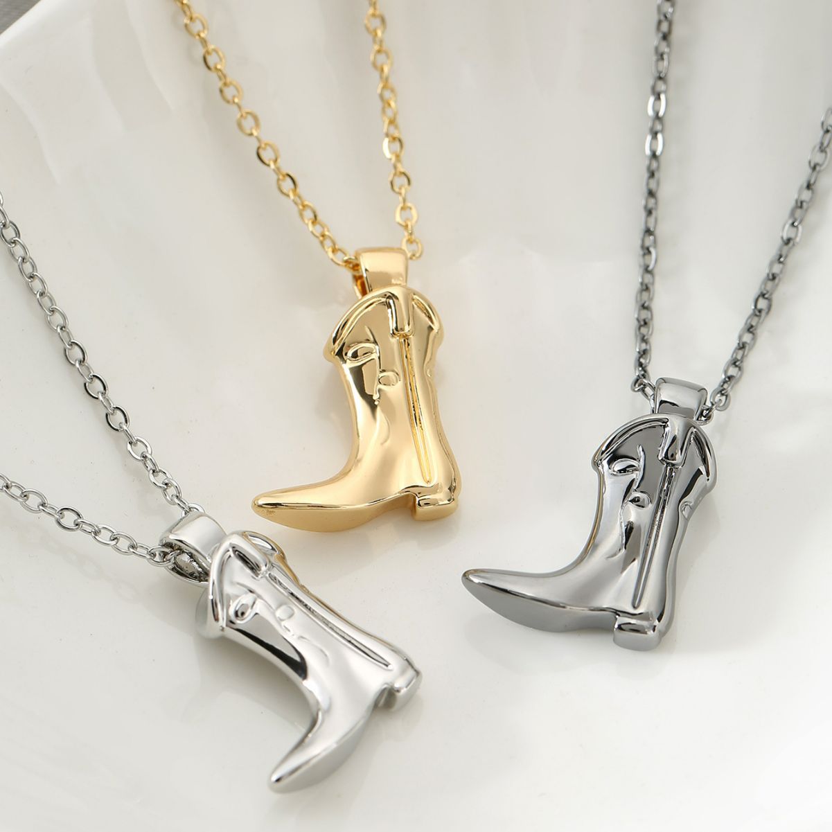 8g Weight Copper Pendant Material Wholesale Retro Simple Style Boots Copper Plating Pendant Necklace