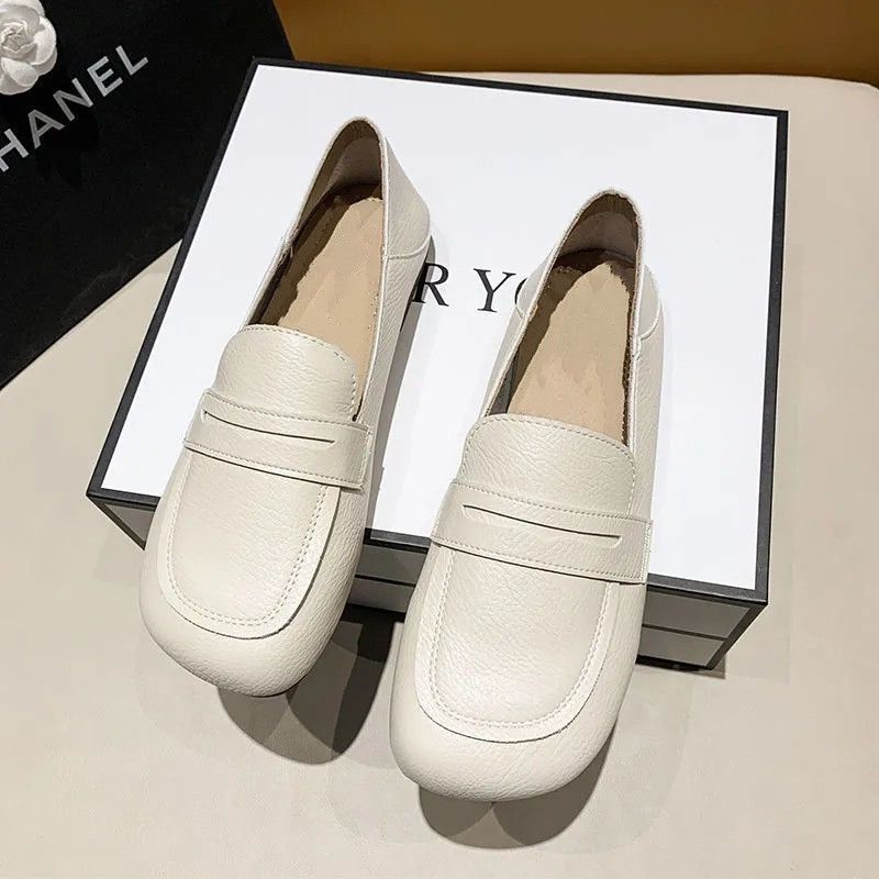 Zapatos casuales de cuero suave de mujer 2026 nuevos zapatos de suela plana, dos zapatos de suela suave, un pie de calzado de calzado, confortable.