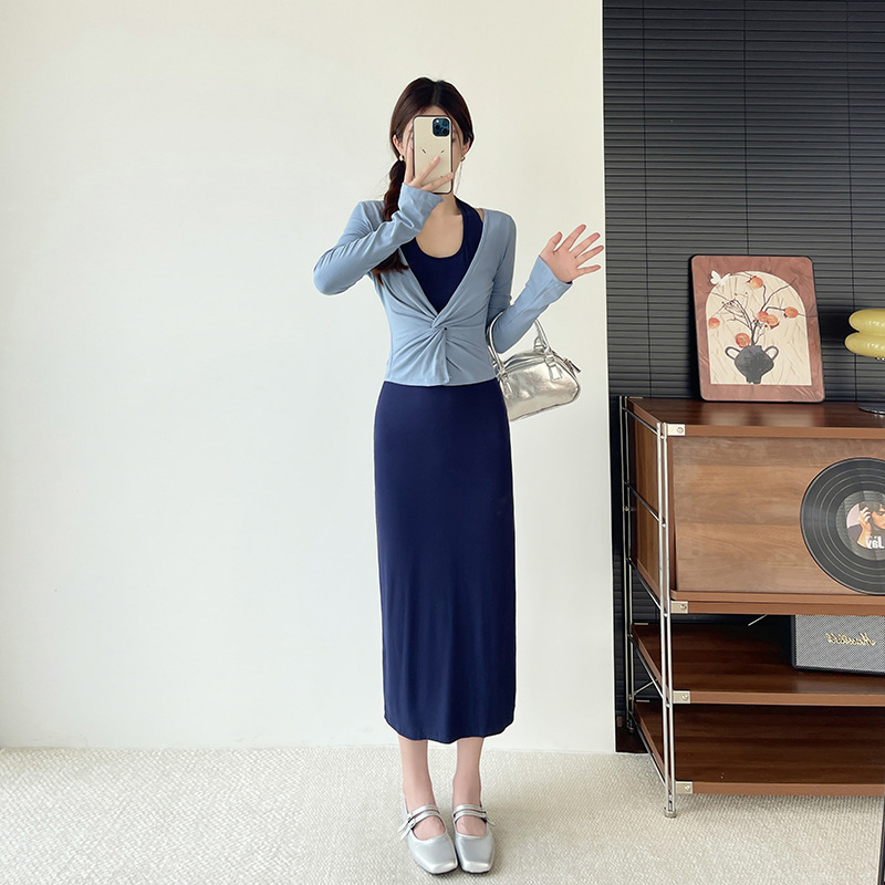 纯欲扭结挂脖针织裙女2025秋冬收腰撞色两件套连衣裙高级感长裙子|undefined