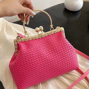 �羳25�¿�ԉ������A���ǹ�ɫŮʿ������ճ�ͨ�چμ�б���