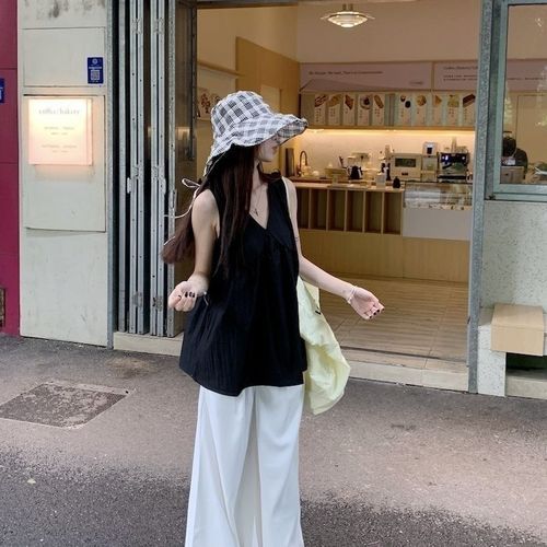 2024 Summer Guest Black Atmospheric V-Neck Sleeveless Backless Blouse Women Design Sensory Loose Unique Top Outstanding