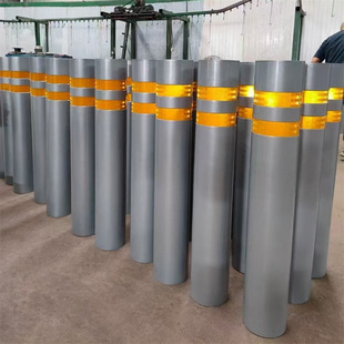 Zhuhai Municipal Road Stainless Steel Anti-Collision Column Can Be Movable Pre-Embedded Road Pile with Reflective Warning Column
