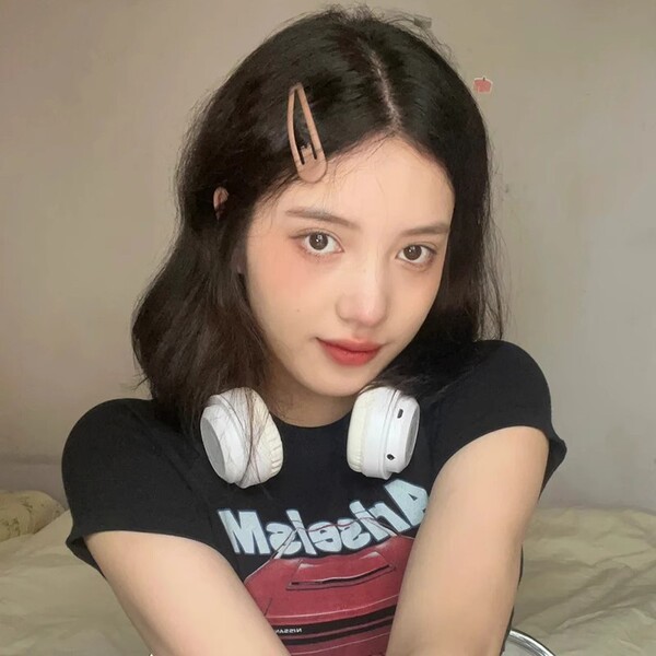 2025 new milk-coffee-free hair clips