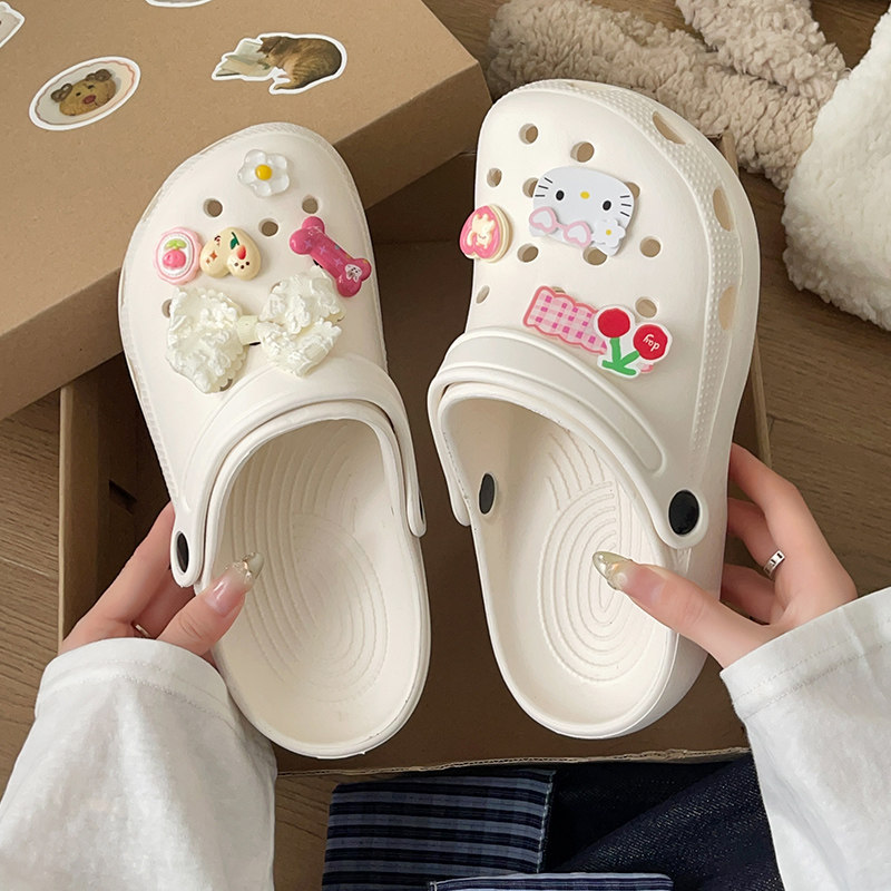 2026 New Sweet Cartoon EVA Couple Clogs Women's Summer Outdoor Thick-Soled Non-Slip Beach Closed-Toe Slippers