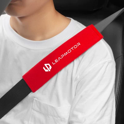 Leapmotor C11C10B10C16T03C01S01 Seat Seat belt shoulder pad - a-pair-of-zero-runs-red