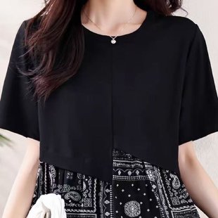 一件代发妈妈装黑白拼色设计T恤女圆领短袖宽松显瘦大码短袖T恤