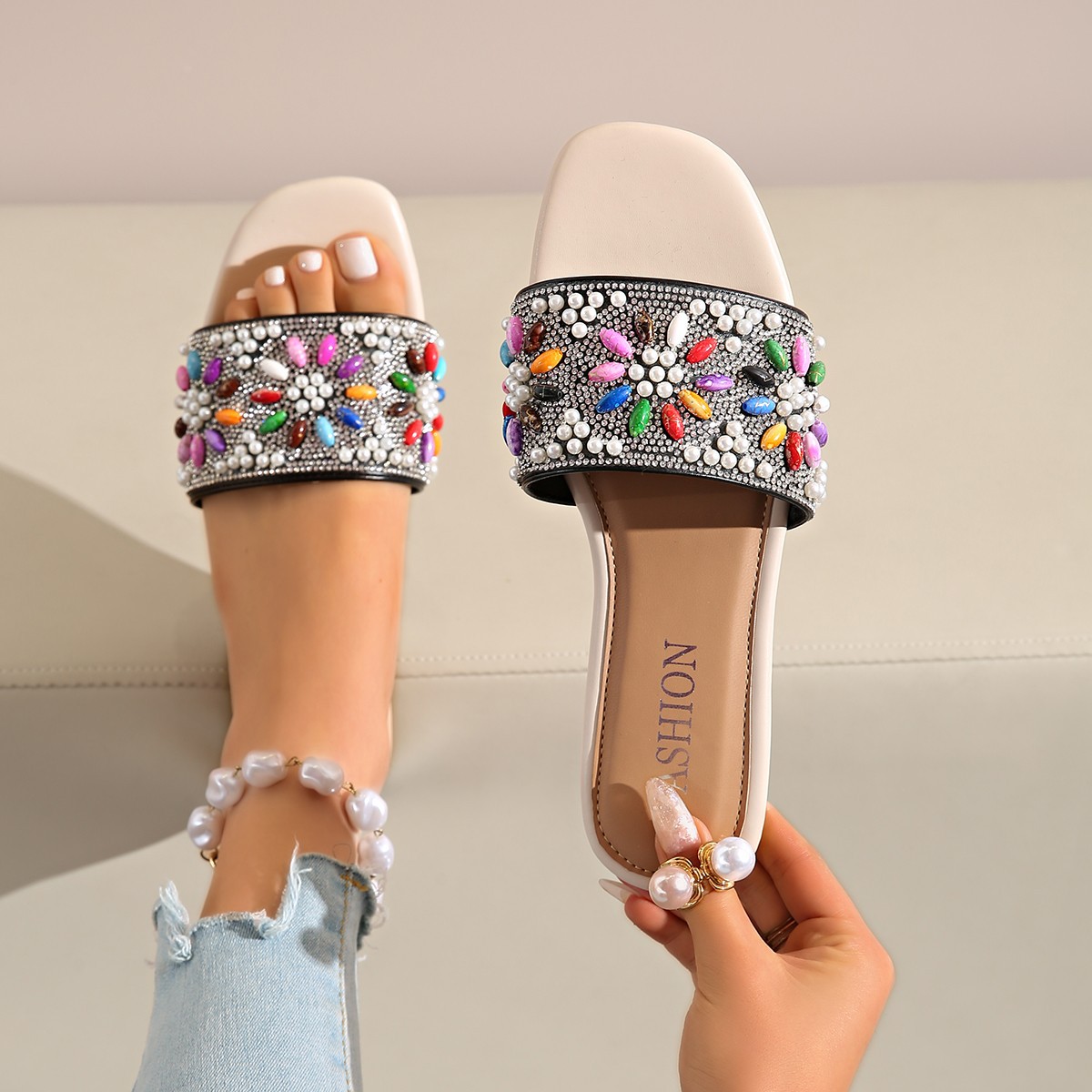 Flache Sandalen im Ethno-Stil, Übergröße, Strass-Perlen-Strandsandalen für Damen, Sommer_voghion.com
