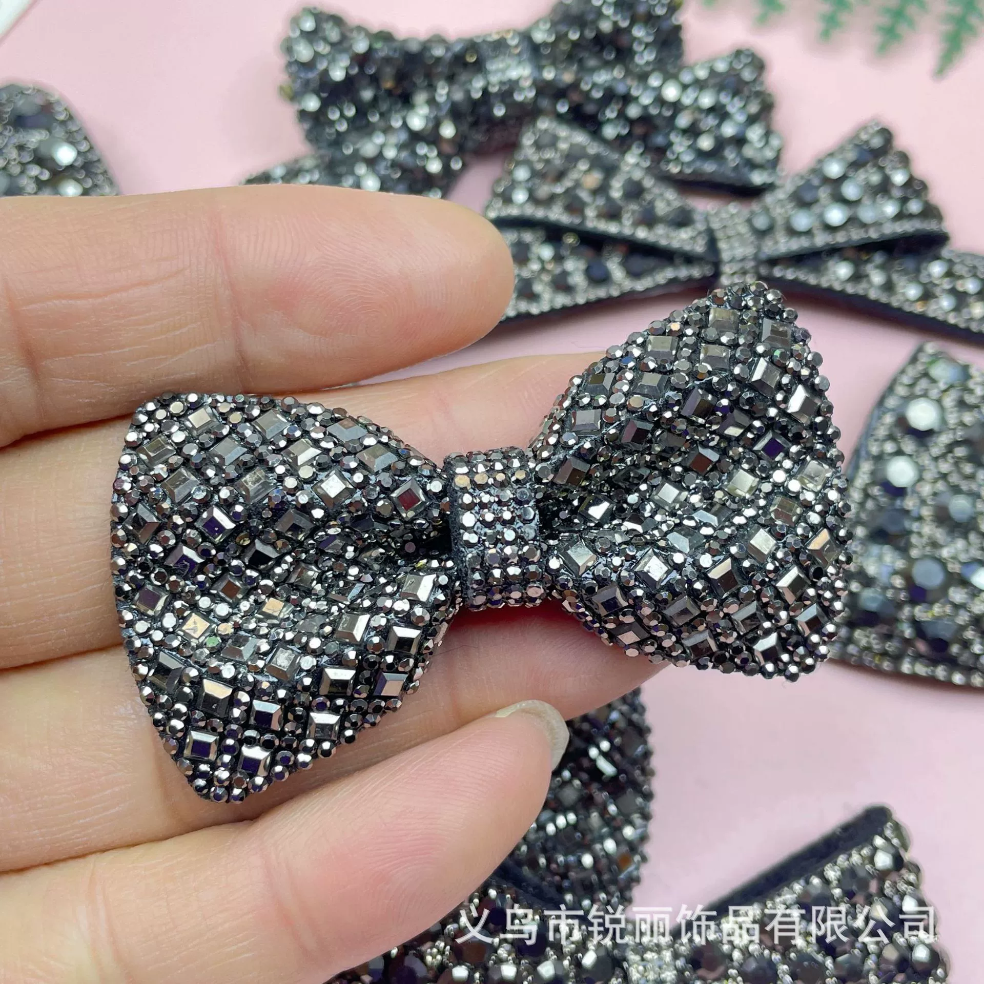 Hair accessory with bow, decorative accessory, diamond encrusted, DIY