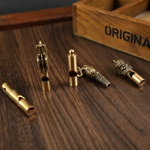 Brass whistle key chain pendant Coach pure copper faucet whistle Outdoor metal crafts small commodity accessories