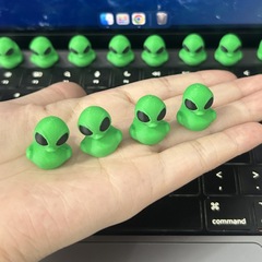跨境新品外星人鸭子装饰3D打印摆件小鸭子玩具小礼品家居桌面装饰