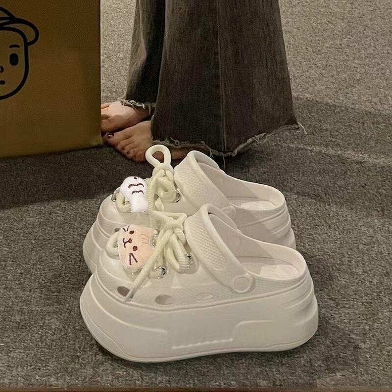 Cute and Stylish Perforated Shoes for Girls, 2026 Summer New Model, Outdoor Wear, Height-Increasing Thick Sole, Versatile Two-Way Slippers for Women