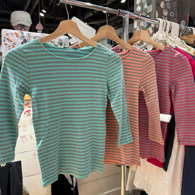 BM style new American retro color-block striped mid-sleeve T-shirt for women, slim fit, versatile, and flattering, with three-quarter sleeves, perfect for autumn