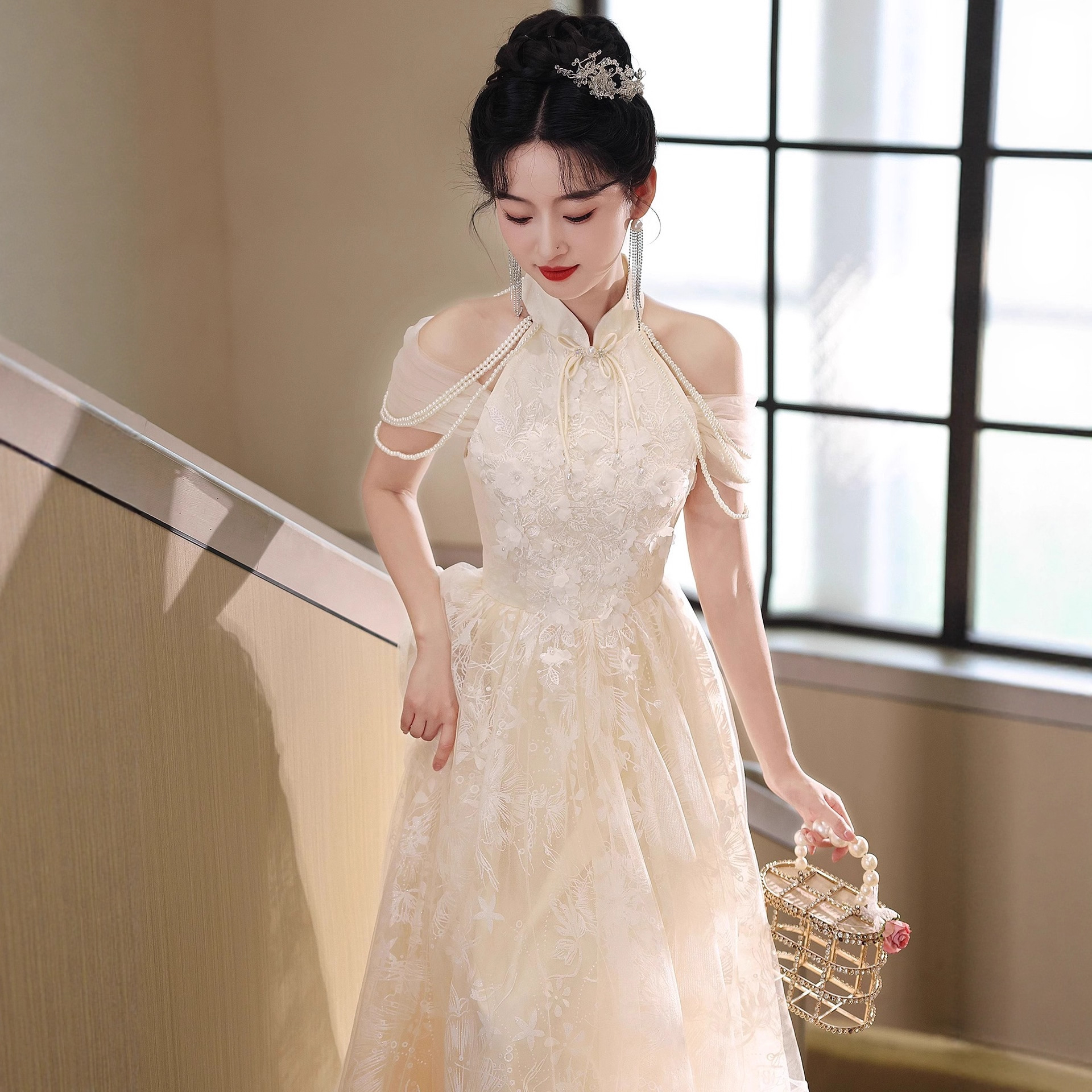 French-Style Evening Dress for Women 2026 New Model, Light Luxury, High-End Feel, Party, Coming-Of-Age Ceremony, Halter Neck, Host, Classy and Elegant