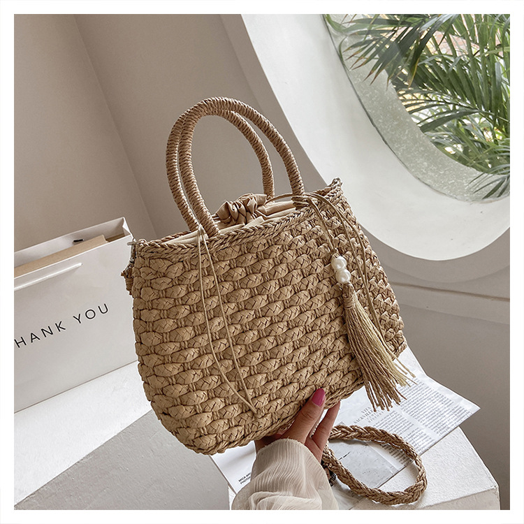 Fashion Straw Woven Messenger Tassel Bag display picture 17