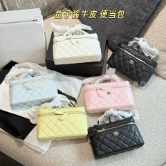 クロスボーダー小さな香り牛革ランチボックスバッグ菱形ポータブルボックスバッグ 25 新しいファッションシングルショルダークロスボディバッグ女性のバッグ