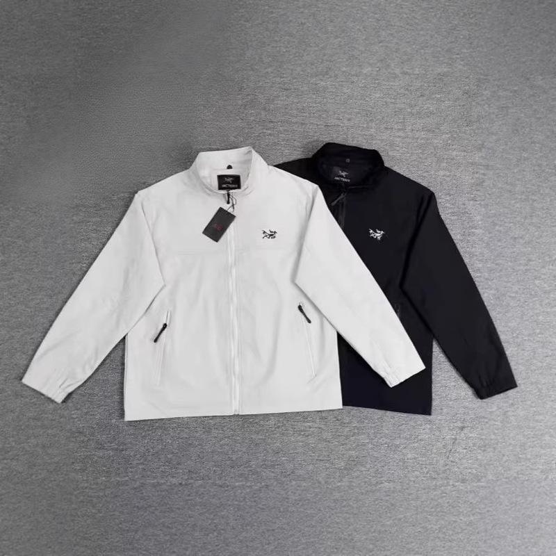 2026 New Style Stand Collar Windproof Outdoor Couple Softshell Jacket for Men and Women, Windproof and Waterproof Jacket for Spring and Autumn