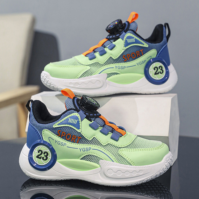 Calzado deportivo para niñas 2025 verano nuevo estilo zapatos de baloncesto transpirables de malla para niños zapatos para correr con botones giratorios para niños grandes