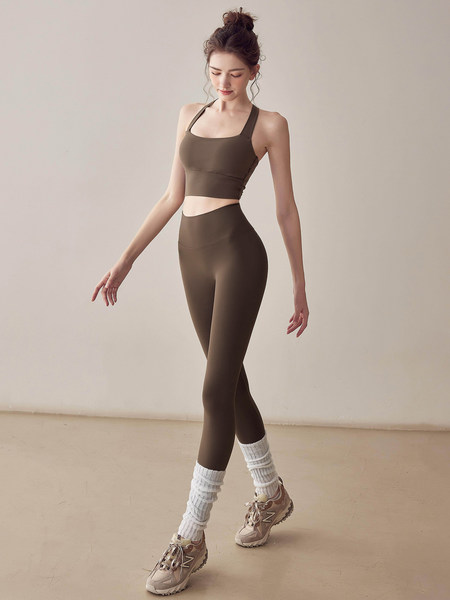 Sports suit
