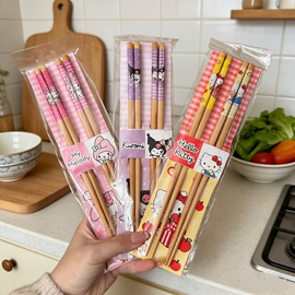 筷子;衣钩/挂钩;开瓶器