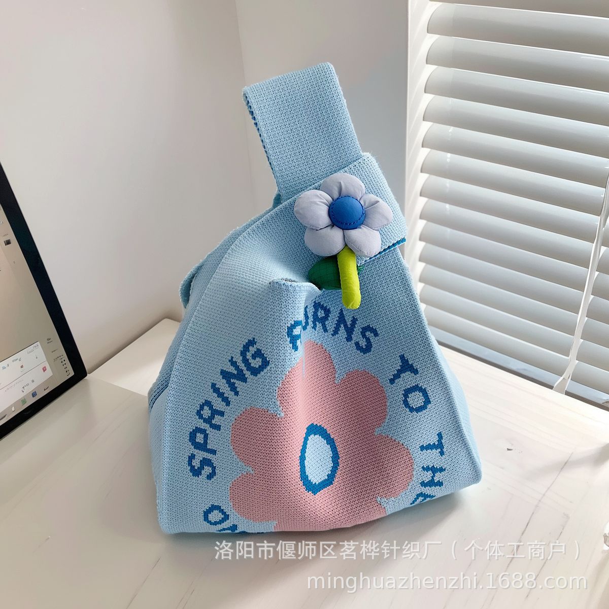 파란 해바라기에는 액세서리가 포함되어 있지 않습니다.