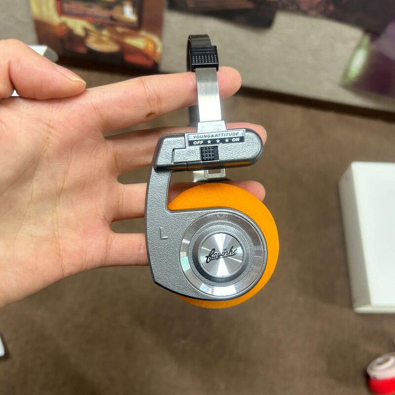 巴音の箱の新型の潮流のアメリカのレトロなヘッドセットの無線のbluetoothのイヤホンのKOSSの屋外の写真を撮る凹形の形のPP|undefined