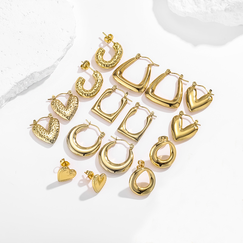 11g Weight 304 Stainless Steel Ear Needle Material Ear Studs Classification 1 Pair Quantity Holiday, Daily Occasion 304 Stainless Steel Material Heart Shape Pattern All Seasons Season Women's Gender Plating Design Simple Style Style 1 Pair Simple Style Heart Shape Plating 304 Stainless Steel Ear Studs 1