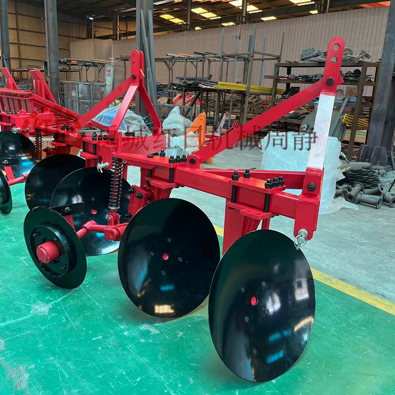 圆盘犁    轻型圆盘犁工作视频     农业机械旱田圆盘犁   水田犁