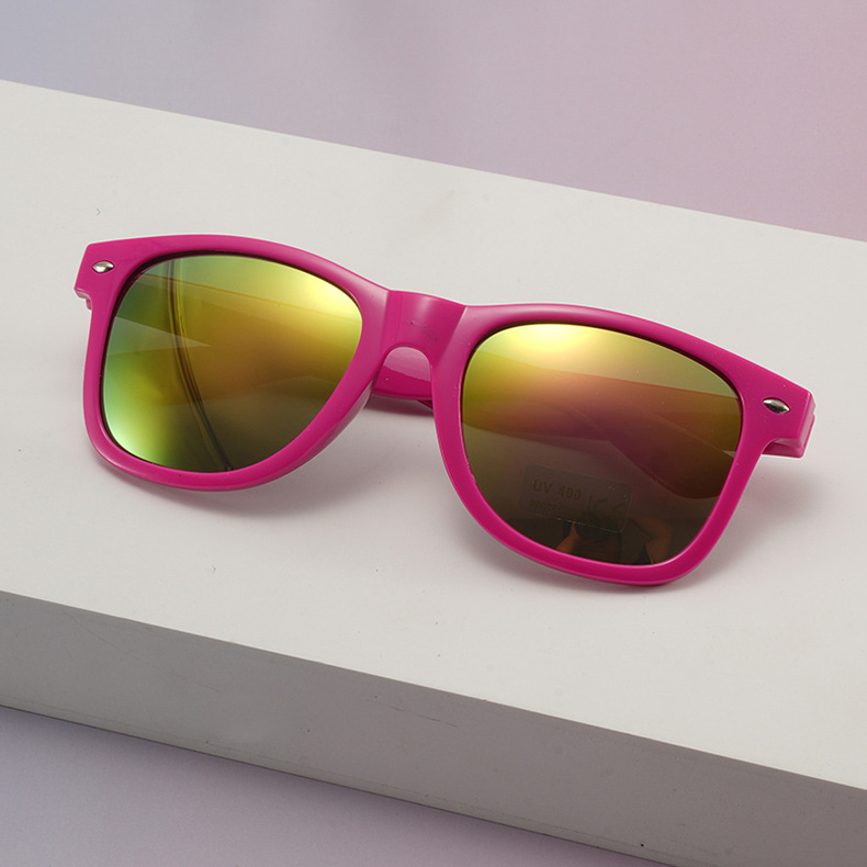 Gafas de sol retro de moda 2025, estilo caramelo con clavos de sombrilla de arroz, venta al por mayor directa de fábrica