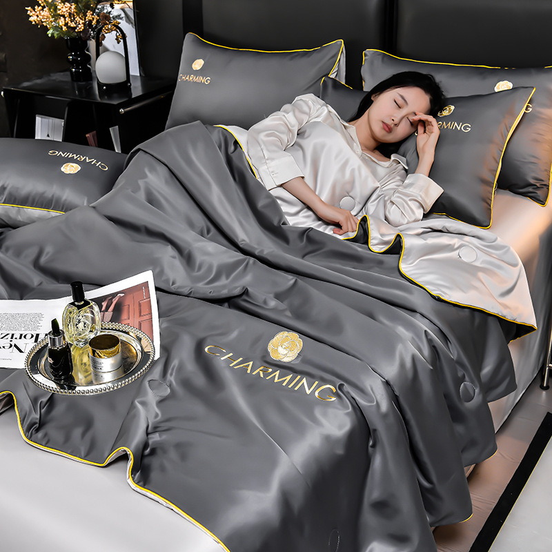 고급 그레이 마운틴 그레이