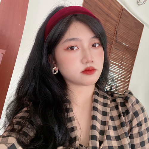 Korean autumn and winter retro French velvet headband women's versatile outdoor hair accessories lns internet celebrity hairpin hairpin
