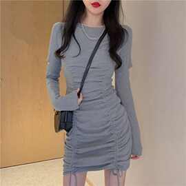 秋装2025年新款女裙子心机设计感收腰显瘦气质抽绳褶皱包臀连衣裙