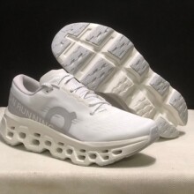 On���� Cloudmonster 3 �֫F3��    �ܲ�Ь ��ŮЬ͸������