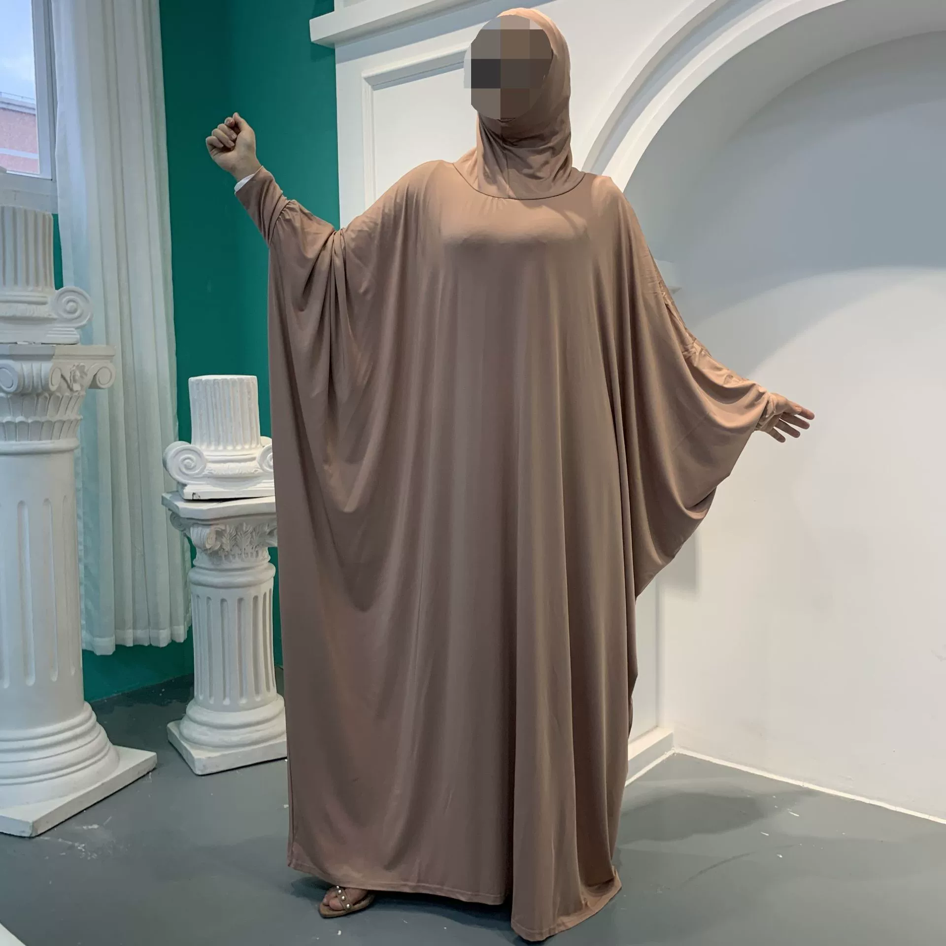 Dajie Middle East solid color fashion bat sleeve robe 6198