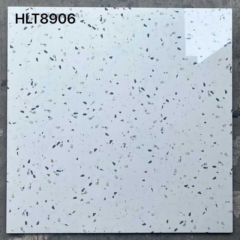 HLT8906.jpg