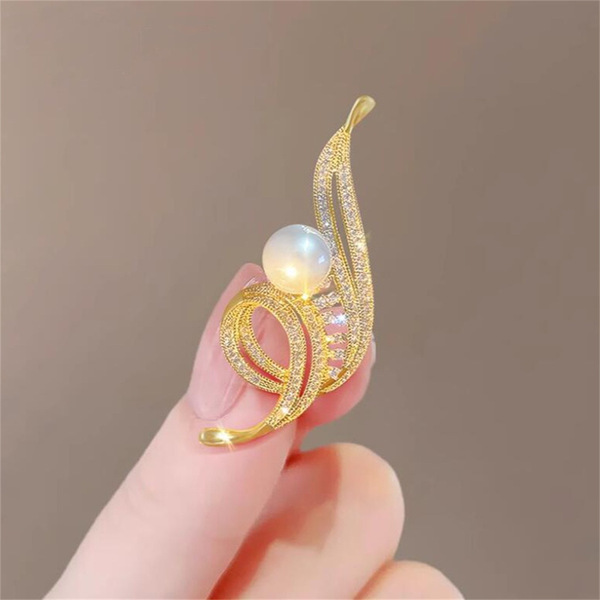 fashionable sophisticated elegant brooch