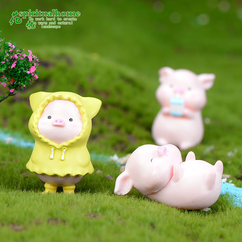 Heo con mũ vàng, tiểu cảnh rêu, trang trí bàn làm việc, xe, tiểu cảnh sáng tạo (z-CJ-327)