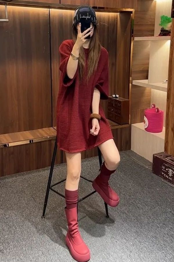 Loose-Fit Round-Neck Solid Color Knit For Women, European Style 2025 Spring New Fashionable Casual Short Dress_ecoleips.com