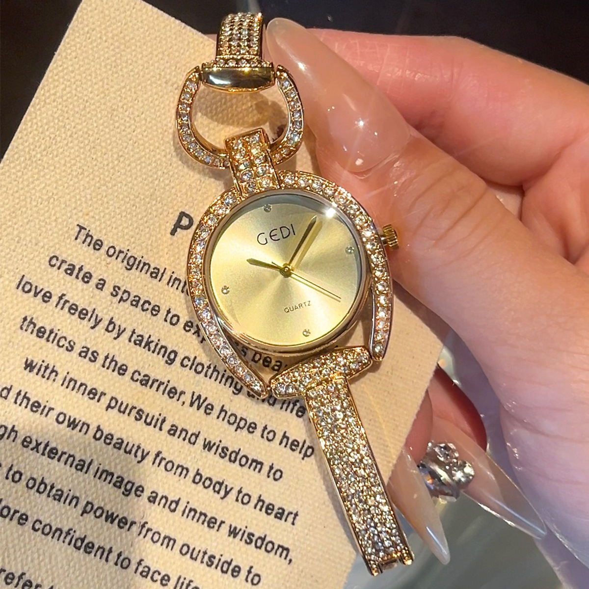 Goldie's Light Luxury Starry Sky High-End Women's Watch Is Exquisite, Niche and High-End, Irregular Hollow Bracelet Watch