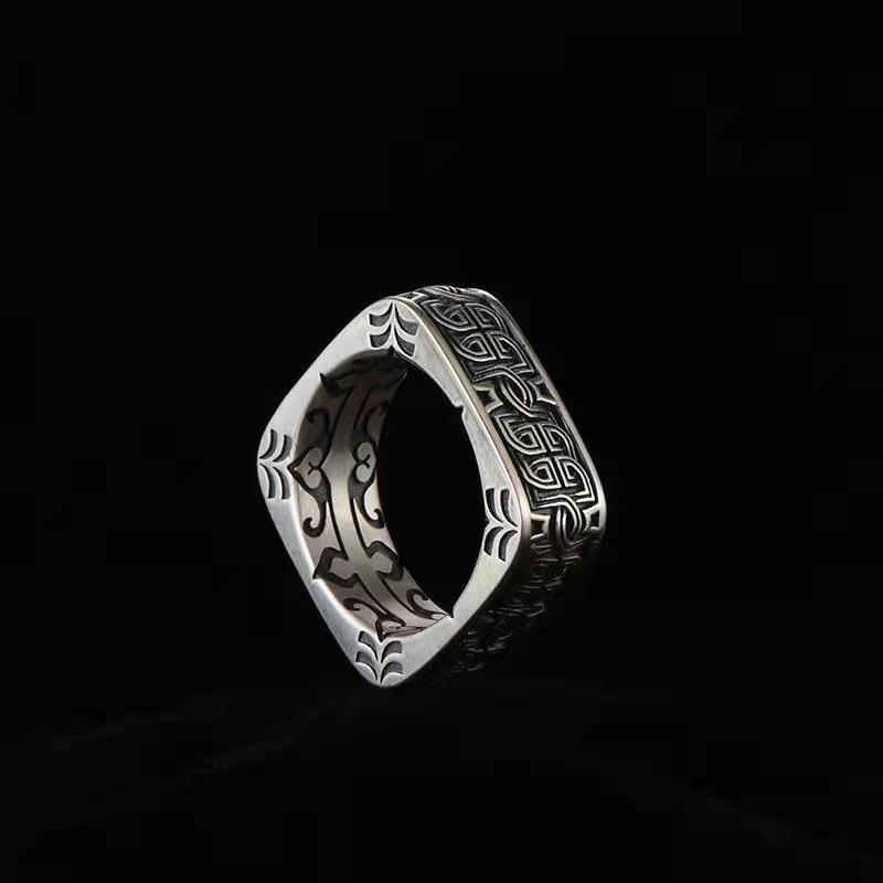Ring Men's Retro Square Disc Ancient Men's Personalized Domineering Ring Jewelry Game Peripheral Black Iron Enamel