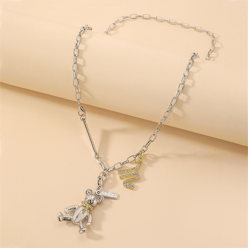 Wholesale Jewelry Simple Letter Inlaid Rhinestone Bear Pendant Necklace Nihaojewelry display picture 6
