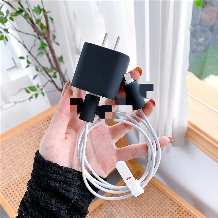 Набор защитных чехлов для зарядного устройства (Apple) для iPhone 18/20W, PVC-кит из 4 шт с кабелем 1.4 м