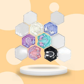 泳帽;泳镜;比基尼