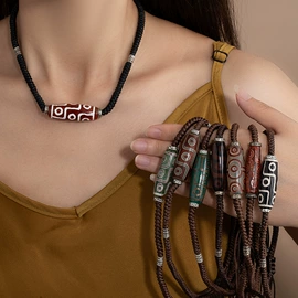 耳环;耳钉;项链