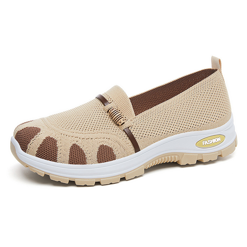 Zapatos de mujer, suela suave, pies no cansados, nuevos zapatos de verano, zapatos casuales de todo fósforo para mujer, viejos zapatos de tela de Beijing, zapatos de madre para mujer al por mayor