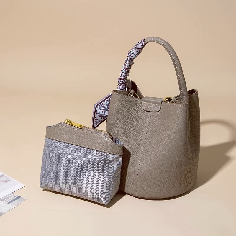 가죽 가방 여자 2024 새 버킷 가방 여성용 가방 크로스 바디 언더 암 올 매치 니치